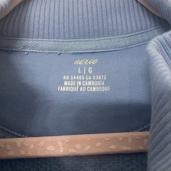 AERIE • Light Blue Teddy Sherpa Quarter Zip Pullover Sweatshirt - Picture 4 of 8